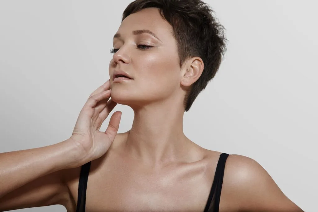 How Long Does Chin Lipo Take To Heal? banner