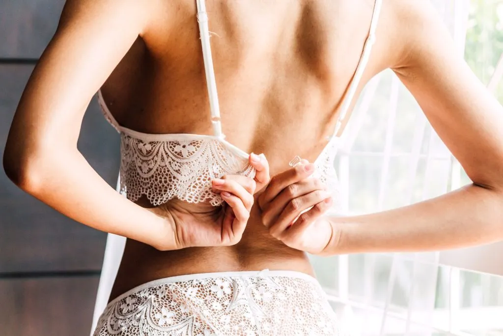 When Can I Sleep Without a Bra After Breast Augmentation? Banner